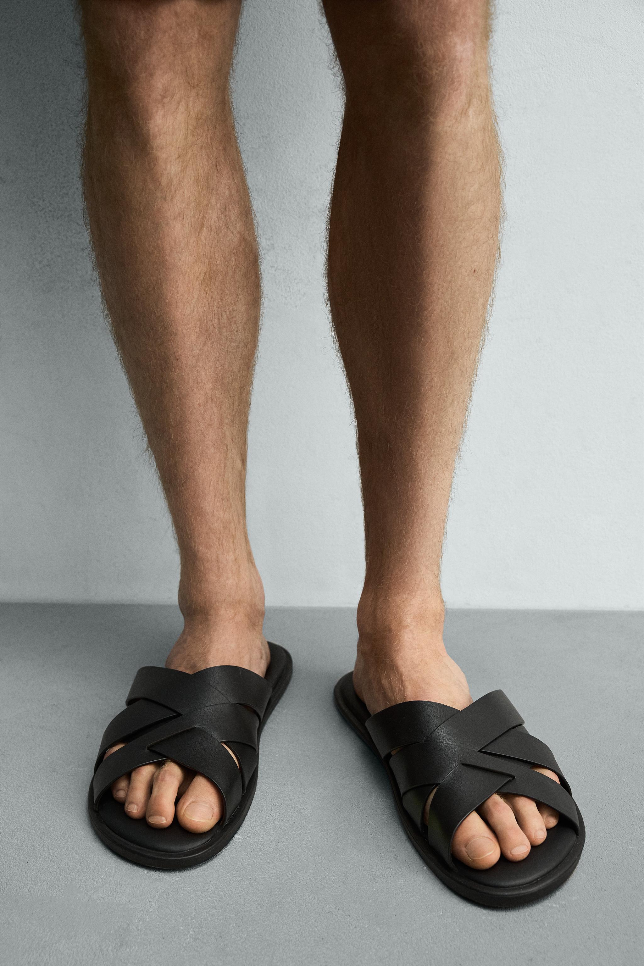 LEATHER STRAPPY SANDALS